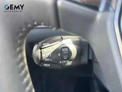 Photo 39 Peugeot 2008 Gén. I Ph2 Allure 5