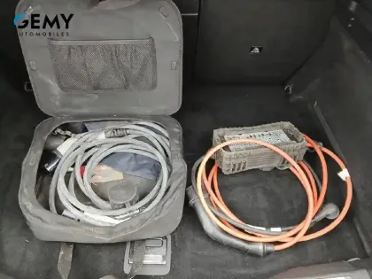 Photo 99 Peugeot 2008  PureTech 100 S&S BVM6