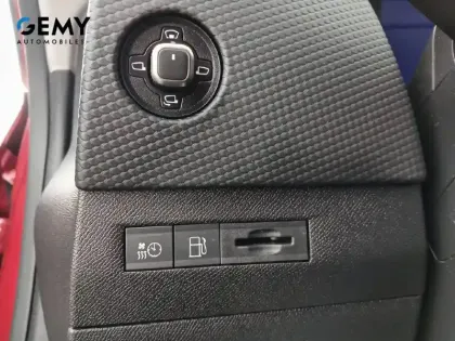 Photo 95 Peugeot 2008  PureTech 100 S&S BVM6