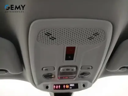 Photo 118 Peugeot 2008  PureTech 100 S&S BVM6