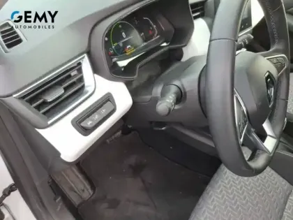 Photo 19 Renault Clio  E-Tech full hybrid 145