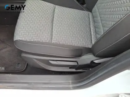 Photo 18 Renault Clio  E-Tech full hybrid 145