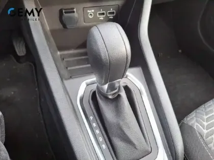 Photo 25 Renault Clio  E-Tech full hybrid 145