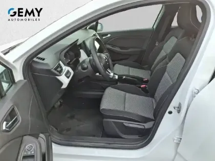 Photo 8 Renault Clio  E-Tech full hybrid 145