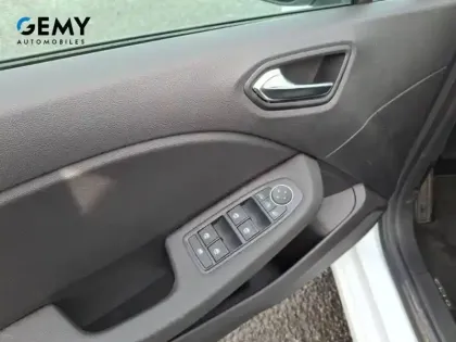 Photo 17 Renault Clio  E-Tech full hybrid 145