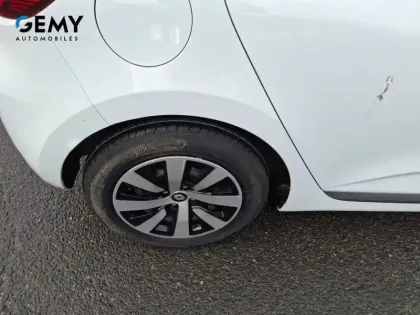 Photo 14 Renault Clio  E-Tech full hybrid 145