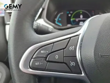 Photo 21 Renault Clio  E-Tech full hybrid 145