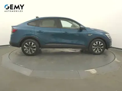 Photo 24 Renault Arkana  E-Tech hybride 145 - 22