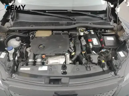 Photo 11 Peugeot 2008  BlueHDi 130 S&S EAT8