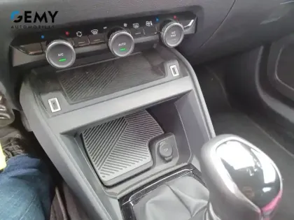 Photo 16 Citroën C4  PureTech 100 S&S BVM6