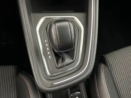 Photo 21 Renault Clio  E-Tech hybride 145