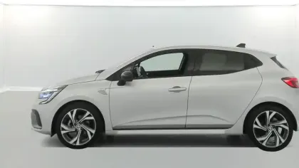 Photo 10 Renault Clio  E-Tech hybride 145