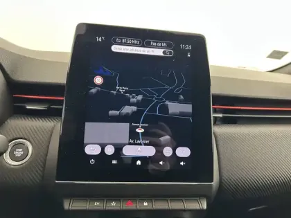 Photo 31 Renault Clio  E-Tech hybride 145