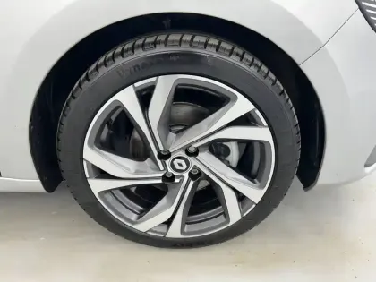 Photo 29 Renault Clio  E-Tech hybride 145