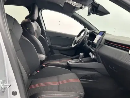 Photo 22 Renault Clio  E-Tech hybride 145