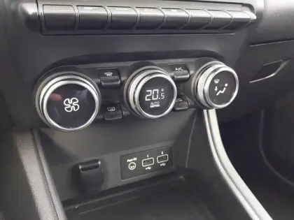 Photo 18 Renault Captur  TCe 90 - 21