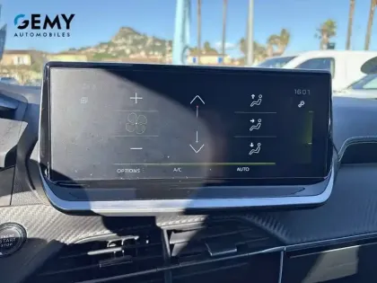 Photo 14 Peugeot 2008  BlueHDi 130 S&S EAT8