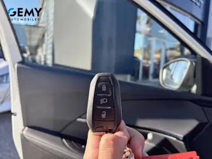 Photo 43 Peugeot 2008 Gén. II Ph1 NG GT 5