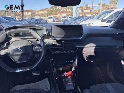 Photo 7 Peugeot 2008  BlueHDi 130 S&S EAT8