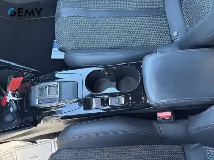 Photo 36 Peugeot 2008 Gén. II Ph1 NG GT 5