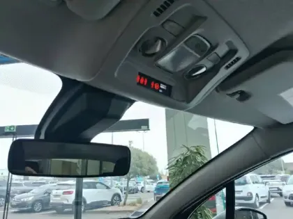 Photo 25 Citroën C3 Gén. III Ph1 Shine 5