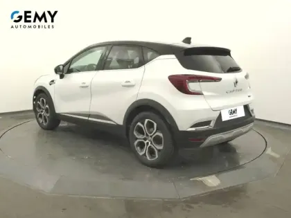 Photo 29 Renault Captur  E-Tech full hybrid 145