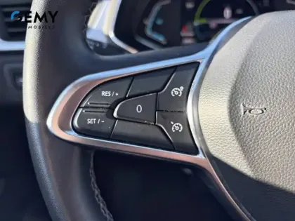 Photo 14 Renault Captur  E-Tech full hybrid 145