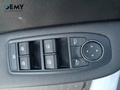 Photo 11 Renault Clio  TCe 90