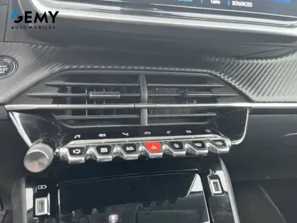 Photo 18 Peugeot 2008  Electrique 136 ch