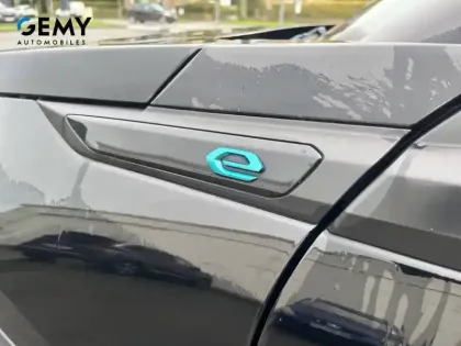 Photo 11 Peugeot 2008  Electrique 136 ch