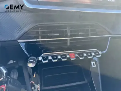 Photo 13 Peugeot 208  PureTech 75 S&S BVM5