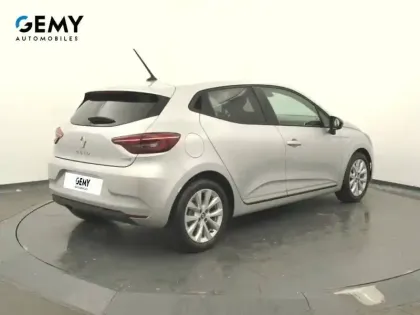 Photo 17 Renault Clio  E-Tech full hybrid 145