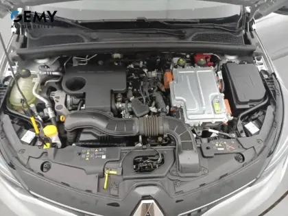 Photo 11 Renault Clio  E-Tech full hybrid 145