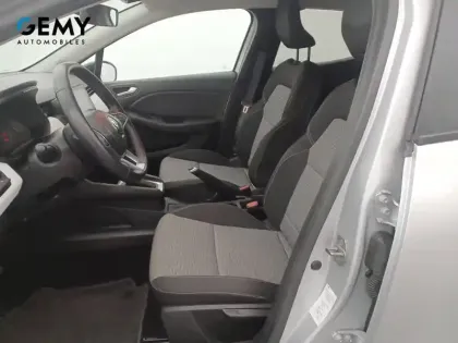 Photo 8 Renault Clio  E-Tech full hybrid 145