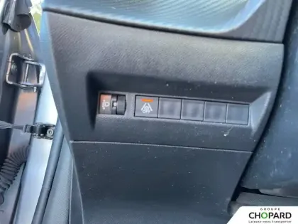 Photo 61 Peugeot 208  PureTech 75 S&S BVM5