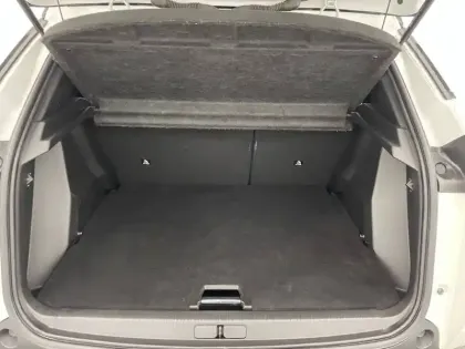 Photo 12 Peugeot 2008  PureTech 130 S&S EAT8