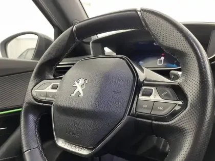 Photo 28 Peugeot 2008  PureTech 130 S&S EAT8