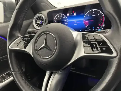 Photo 54 Mercedes GLA Gén. II (H247) Ph2 Progressive Line 5