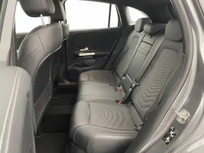 Photo 46 Mercedes GLA Gén. II (H247) Ph2 Progressive Line 5