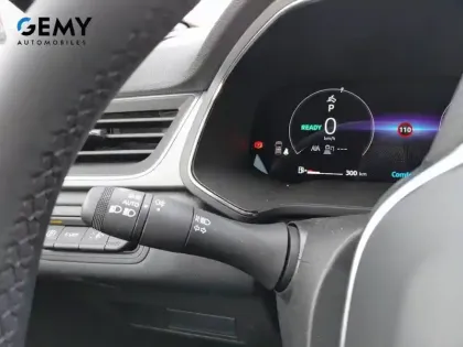 Photo 18 Renault Captur  E-Tech full hybrid 145 ch