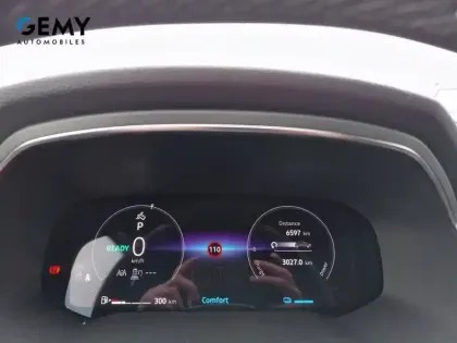 Photo 15 Renault Captur  E-Tech full hybrid 145 ch