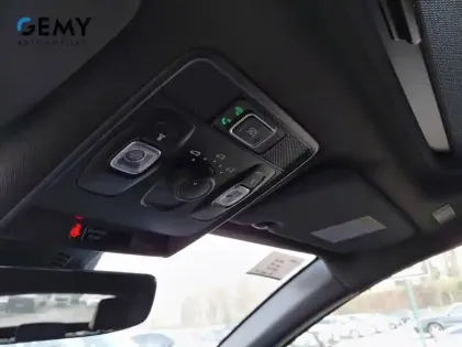 Photo 34 Renault Captur  E-Tech full hybrid 145 ch