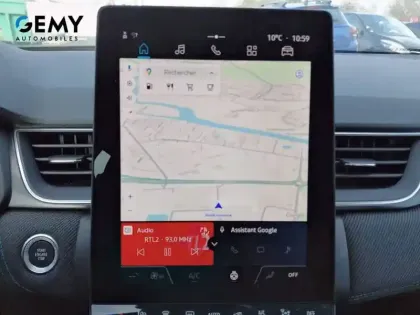 Photo 21 Renault Captur  E-Tech full hybrid 145 ch