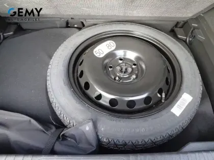 Photo 12 Renault Captur  E-Tech full hybrid 145 ch