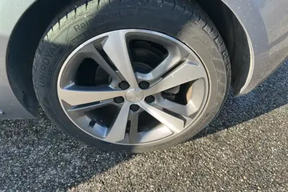 Photo 37 Peugeot 308  PureTech 130ch S&S EAT8