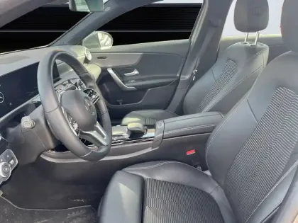 Photo 37 Mercedes Classe A  200 d 8G-DCT