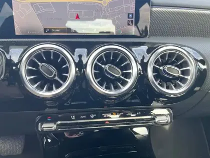 Photo 57 Mercedes Classe A  200 d 8G-DCT