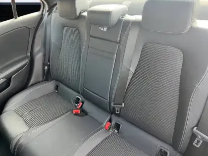 Photo 41 Mercedes Classe A  200 d 8G-DCT