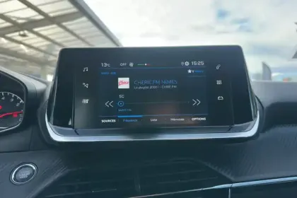 Photo 15 Peugeot 208  BlueHDi 100ch S&S BVM5