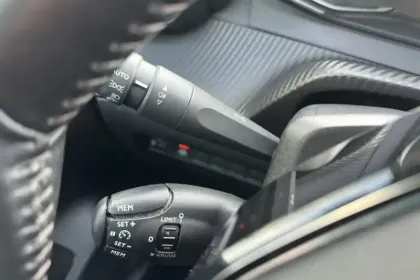 Photo 22 Peugeot 208  BlueHDi 100ch S&S BVM5